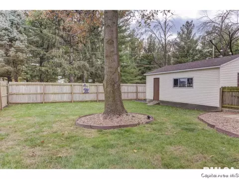 216 Willow Ln, Springfield, IL 62707 photo 5