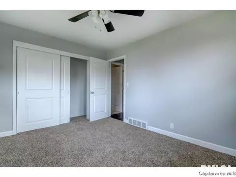 2205 Arrowhead Dr, Springfield, IL 62702 photo 21