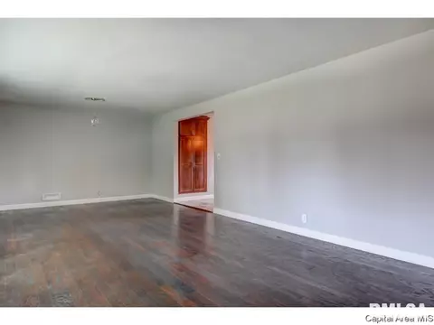 2205 Arrowhead Dr, Springfield, IL 62702 photo 9