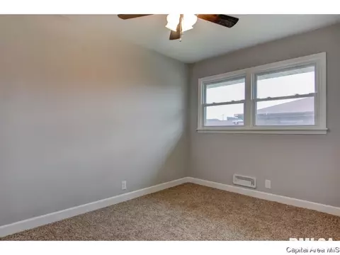 2205 Arrowhead Dr, Springfield, IL 62702 photo 17