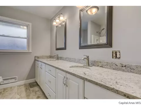 2205 Arrowhead Dr, Springfield, IL 62702 photo 19