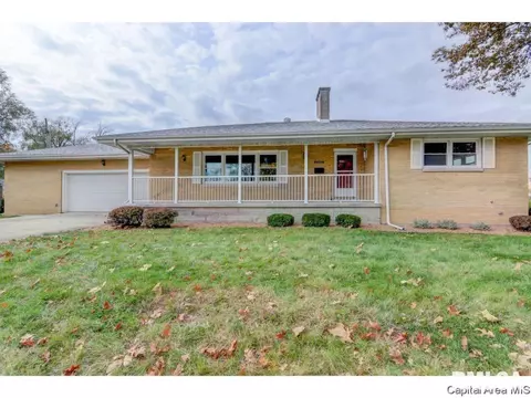 2205 Arrowhead Dr, Springfield, IL 62702 photo 1