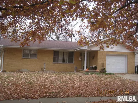2422 Cahokia Dr, Springfield, IL 62702 photo 1
