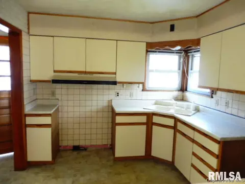 1816 E Black Ave, Springfield, IL 62702 photo 6