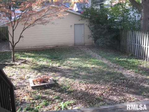 855 S Park Ave, Springfield, IL 62704 photo 21