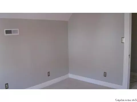 855 S Park Ave, Springfield, IL 62704 photo 19