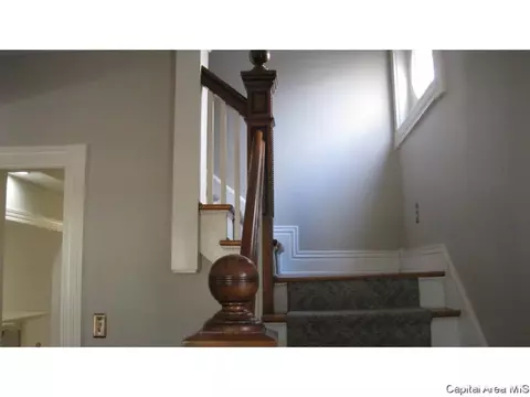 855 S Park Ave, Springfield, IL 62704 photo 11