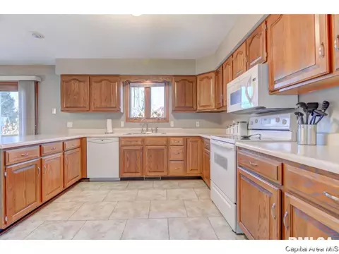 2409 Harrier Rd, Springfield, IL 62711 photo 12