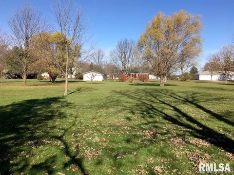 418 E Walnut St, Dawson, IL 62520 photo 6