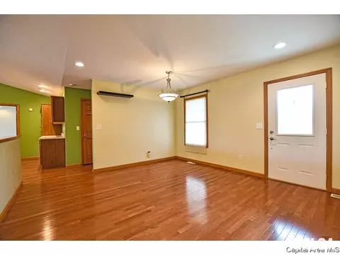 3116 Red Oak Ln, Springfield, IL 62712 photo 3