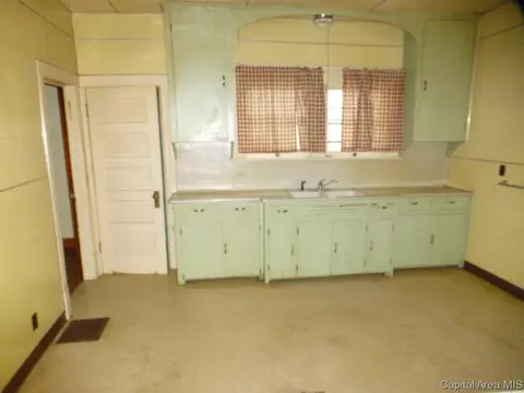 1923 N 9th Street St, Springfield, IL 62702 photo 6