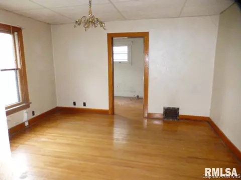 1923 N 9th Street St, Springfield, IL 62702 photo 4