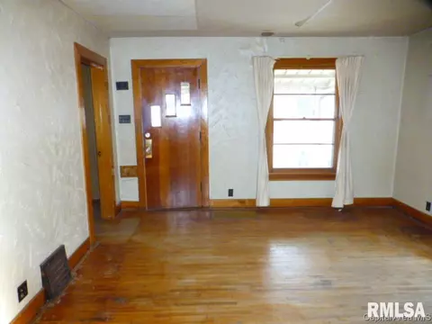 1923 N 9th Street St, Springfield, IL 62702 photo 3