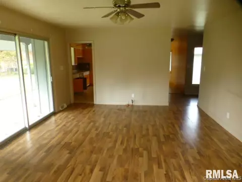 42 Horseshoe Dr, Springfield, IL 62702 photo 2