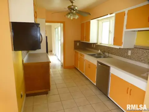 42 Horseshoe Dr, Springfield, IL 62702 photo 5