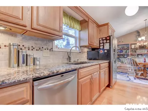 2519 Austin Dr, Springfield, IL 62704 photo 13