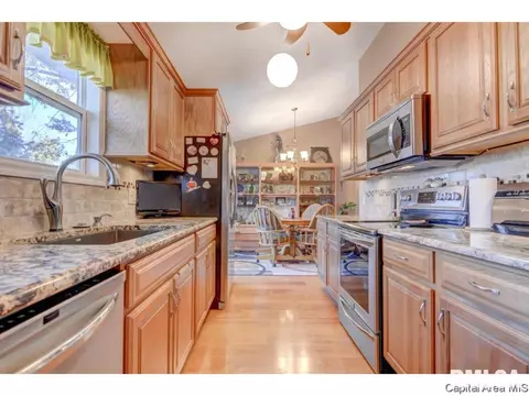 2519 Austin Dr, Springfield, IL 62704 photo 10