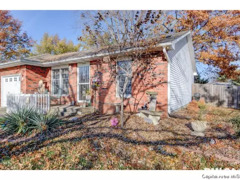2519 Austin Dr, Springfield, IL 62704 photo 2