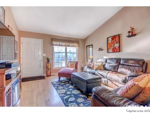 2519 Austin Dr, Springfield, IL 62704 photo 4