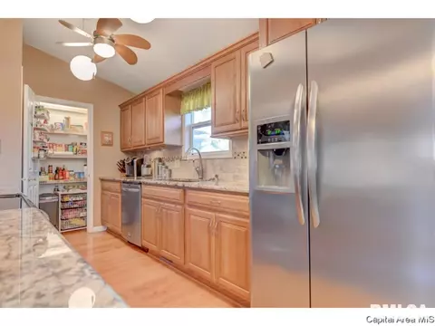 2519 Austin Dr, Springfield, IL 62704 photo 17