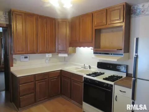 2323 S 1st St, Springfield, IL 62704 photo 7