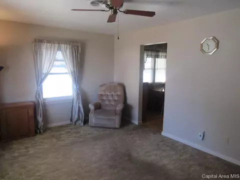 2323 S 1st St, Springfield, IL 62704 photo 12