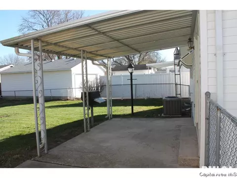 1840 Albert, Springfield, IL 62702 photo 5