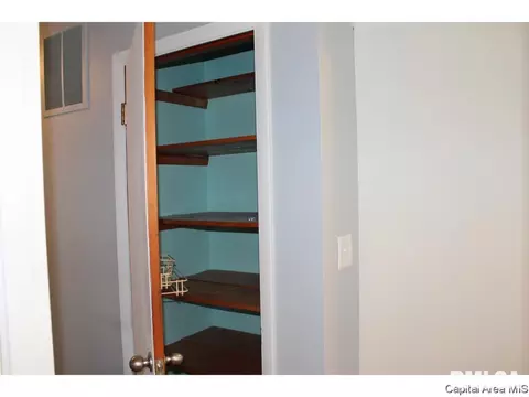 1840 Albert, Springfield, IL 62702 photo 13