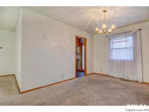 26 W Bel Aire Dr, Springfield, IL 62703 photo 8