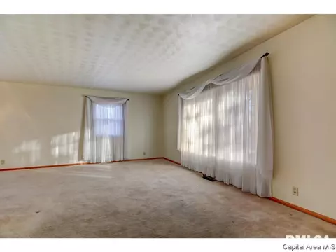 26 W Bel Aire Dr, Springfield, IL 62703 photo 12