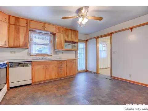 26 W Bel Aire Dr, Springfield, IL 62703 photo 9