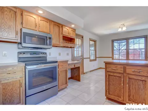 1809 Windycrest Dr, Springfield, IL 62704 photo 6