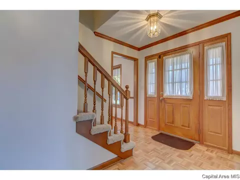 1809 Windycrest Dr, Springfield, IL 62704 photo 2