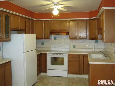 2529 S State St, Springfield, IL 62704 photo 5