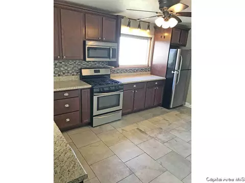 1913 N 22nd St, Springfield, IL 62702 photo 4