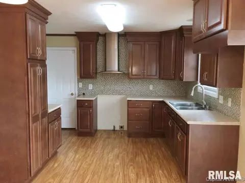 3820 Carney Blvd, Springfield, IL 62712 photo 8
