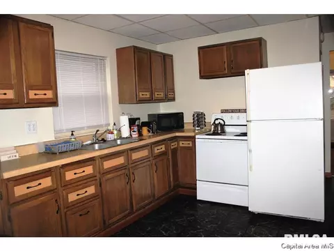 804 S Macarthur Blvd, Springfield, IL 62704 photo 8