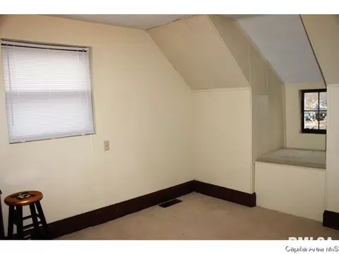 804 S Macarthur Blvd, Springfield, IL 62704 photo 5