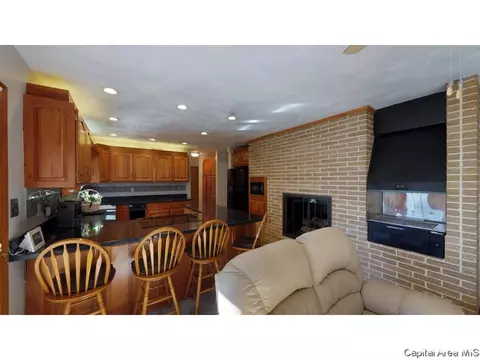 2064 Huntleigh Rd, Springfield, IL 62704 photo 17