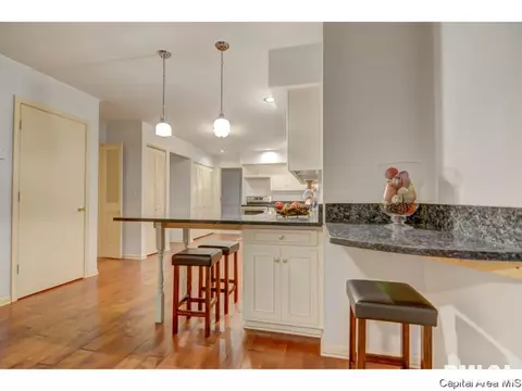 130 Pinehurst Dr, Springfield, IL 62704 photo 6