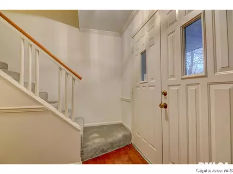 130 Pinehurst Dr, Springfield, IL 62704 photo 3