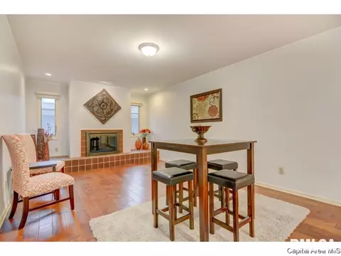 130 Pinehurst Dr, Springfield, IL 62704 photo 10