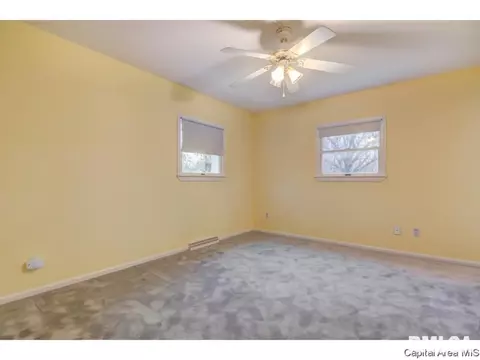 130 Pinehurst Dr, Springfield, IL 62704 photo 19
