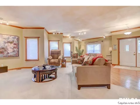 108 Timberridge Dr, Springfield, IL 62702 photo 11