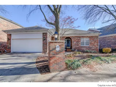108 Timberridge Dr, Springfield, IL 62702 photo 1