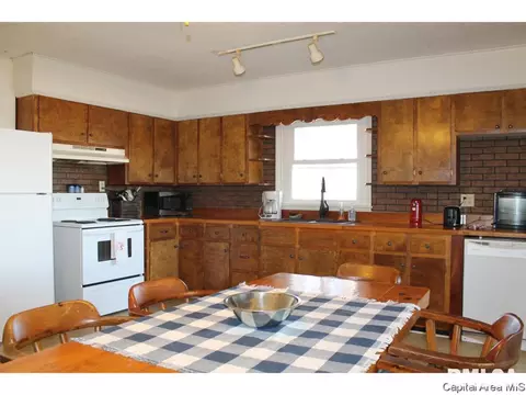 7166 E Montgomery Rd, Pawnee, IL 62558 photo 5