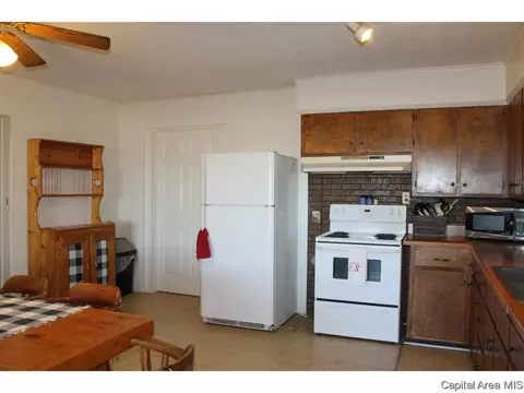 7166 E Montgomery Rd, Pawnee, IL 62558 photo 8