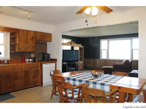 7166 E Montgomery Rd, Pawnee, IL 62558 photo 6