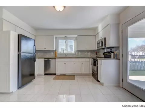 1129 Bridle Path, Springfield, IL 62712 photo 11