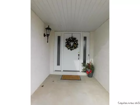 1129 Bridle Path, Springfield, IL 62712 photo 2